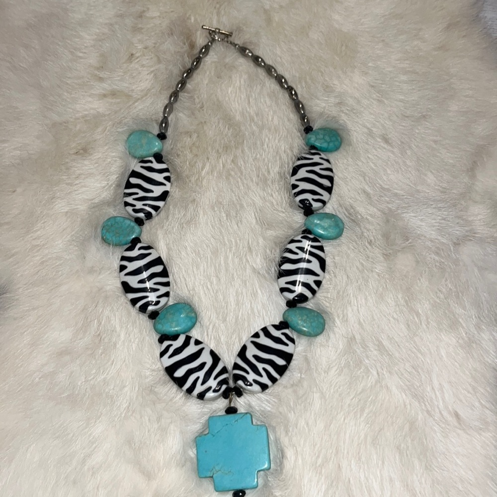 💖 Beaded cross necklace